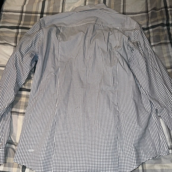 H&M SHIRT - Picture 2 of 2